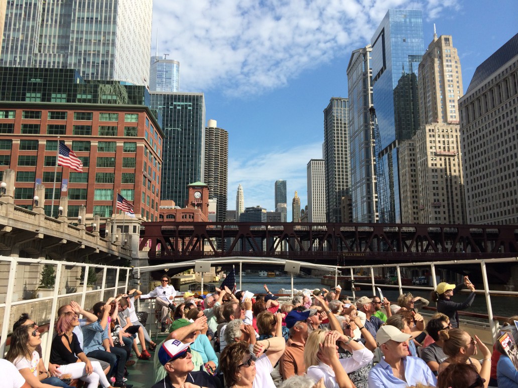 90 minute chicago architecture boat tour & cruise